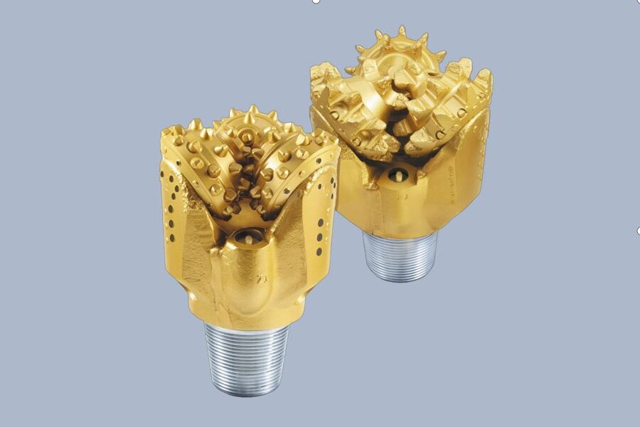 Tricone bit